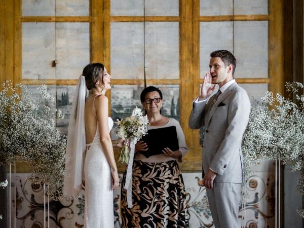 TU CELEBRANTE DE BODA EN TOSCANA