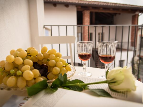 ACINI E ROSE la tua casa in Canavese