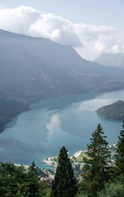 Lago di Molveno dall'alto