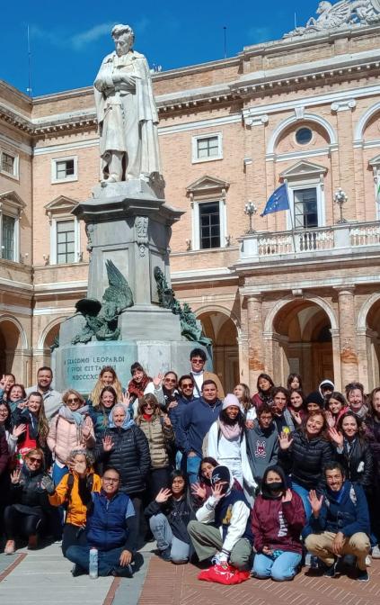 Alla scoperta di Recanati sotto lo sguardo di Giacomo Leopardi