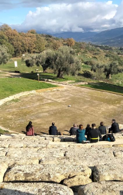 COME GLI ANTICHI GRECI