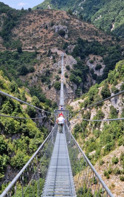 Ponte tra i due Parchi 