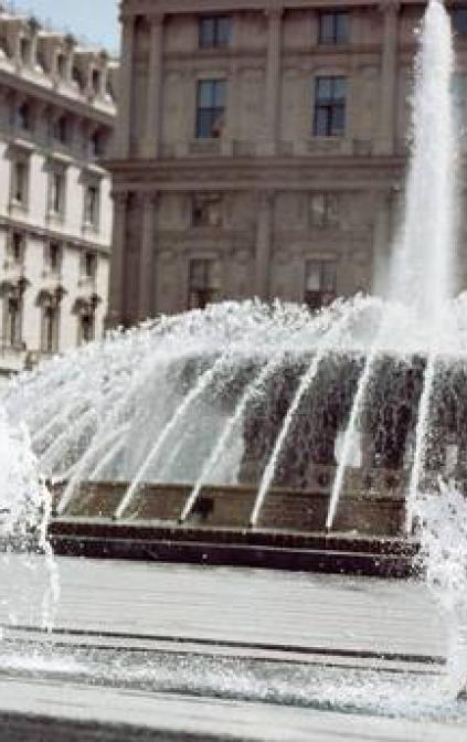 Studenti felici in Piazza De Ferrari