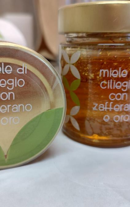 miele aromatizzato allo zafferano e oro 23kt