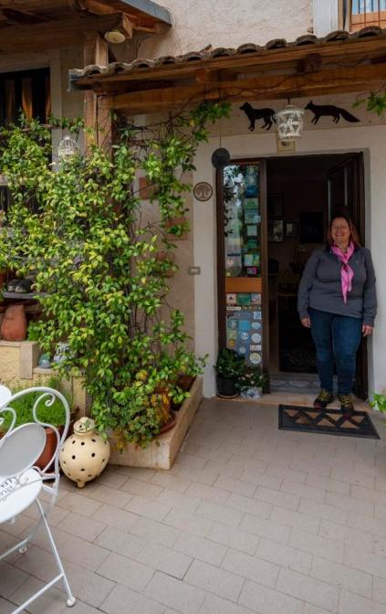 La terrazza dove in estate viene servita la colazione