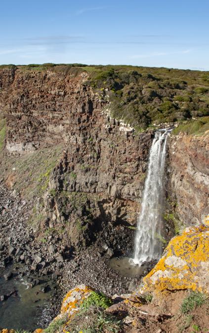 Passeggiata , la Cascata di Capo Nieddu