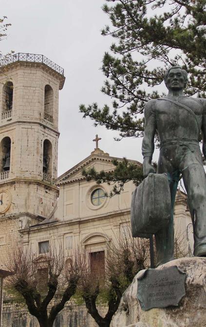 Statua dell'Emigrante
